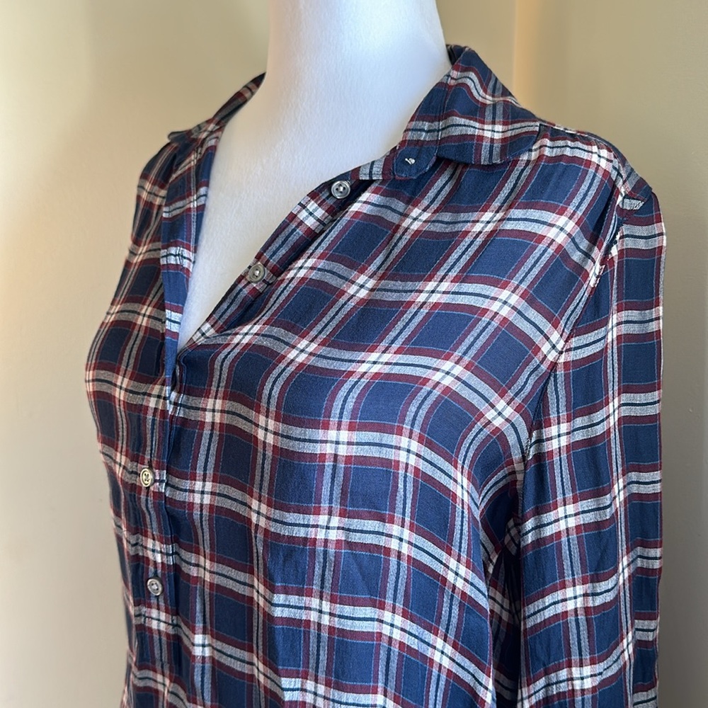 Loft The Softened Shirt Button Down Pullover - M - Burgundy, Navy, & Cream Plaid